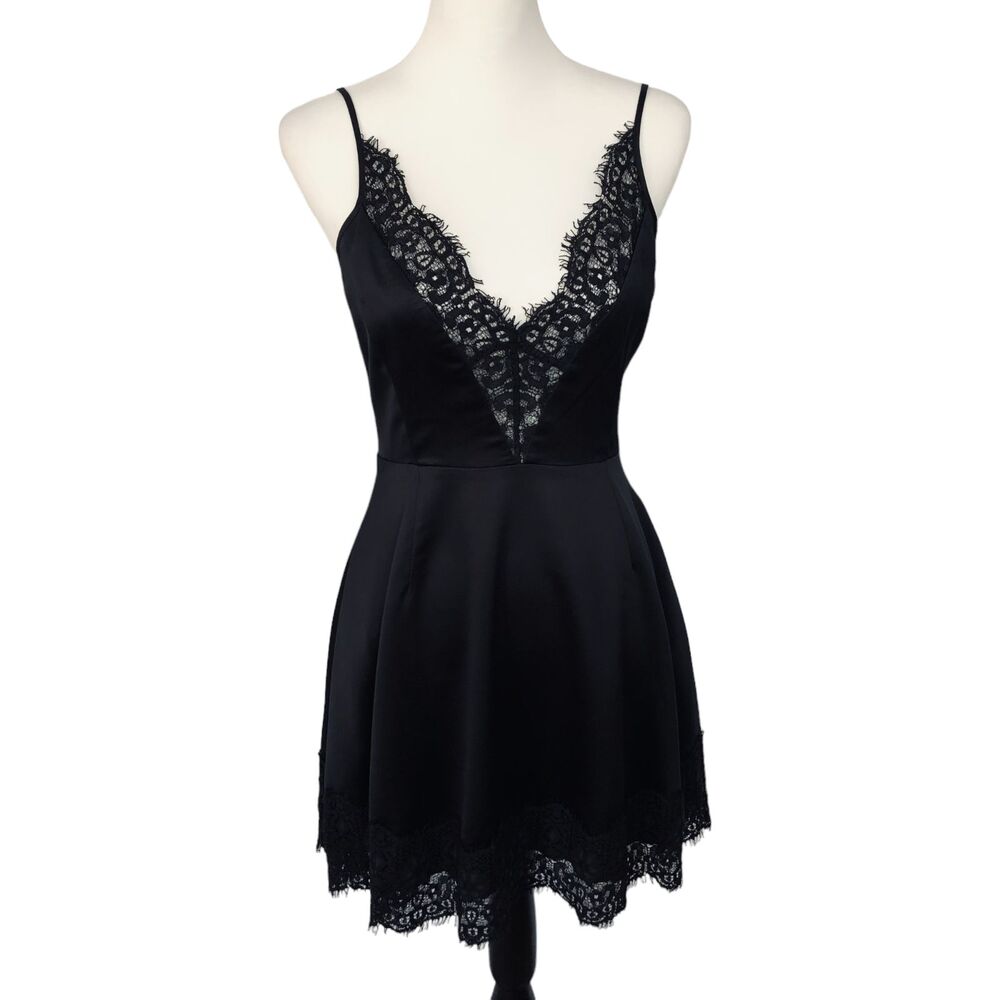 NBD Black Deep V-Neck Sexy Mini Cocktail Slip Dress w Pockets NWT Size S
